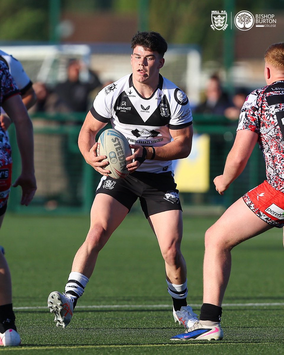 hullfcofficial's tweet photo. After missing almost a year through a serious leg injury sustained in March 2025, Jake Ivory's has become one of the Hull FC College Rugby League Development Academy's great success stories 📈

Enrolment for the 2026/2027 academic year at Bishop Burton College, along with applications to join the Hull FC College RL Development Academy, remains open 🎓

Read 👉 https://t.co/D4ONfAHZE7

⚫️⚪️ #COYH | @BishopBurton