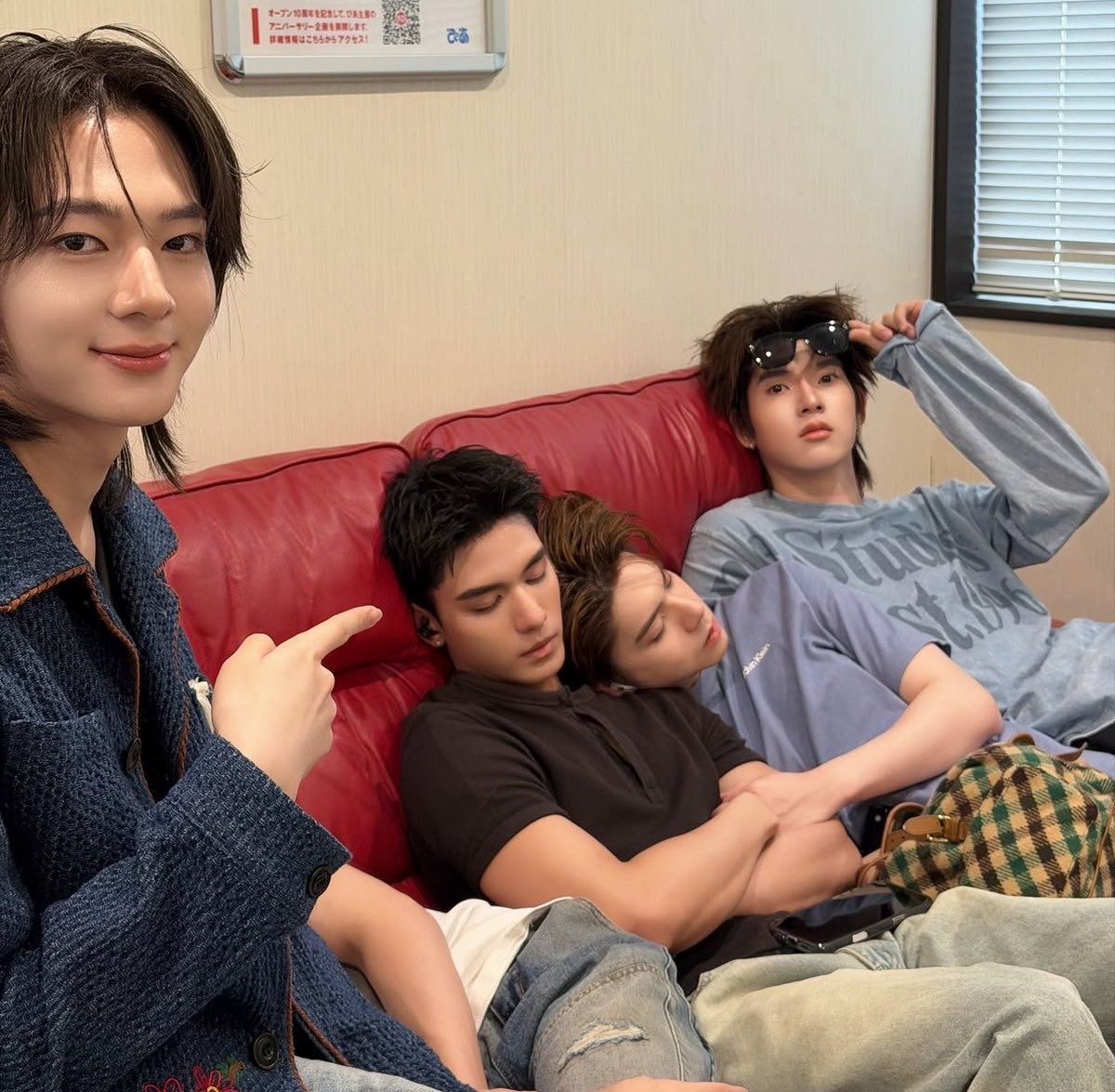 tlepaew's tweet photo. one thing about netjj is that they will shove their gayness to other people’s faces https://t.co/0hapsdBj4Q