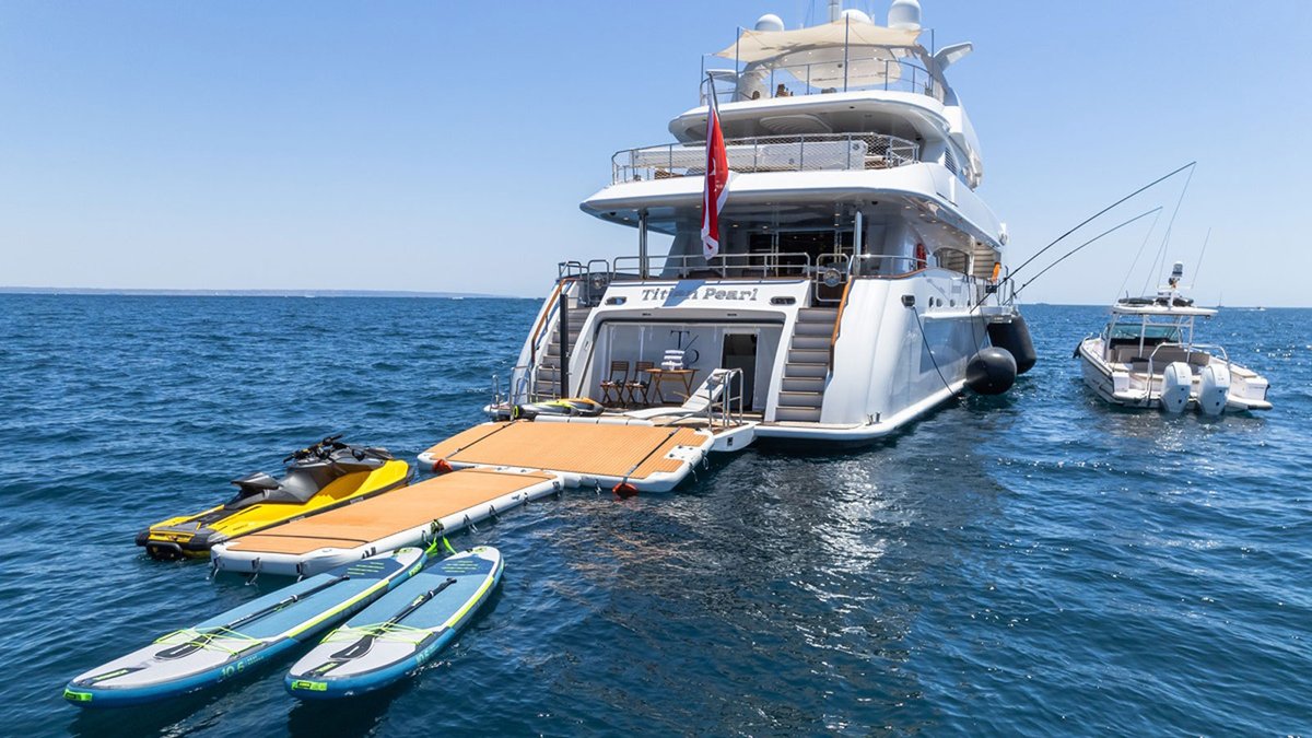 boatint's tweet photo. A new joint central agency has been announced on the 43m CRN motor yacht Titian Pearl.

Delivered in 2001 as the only Magnifica 43 model from the Italian yard, Nuvolari Lenard penned her exterior and interior design, while John A. Bennett was responsible for her naval architecture. Her recent 2024 refit included a full exterior repaint, sundeck redesign and brand new systems throughout.

Read more: https://t.co/Pv3baaTeSY