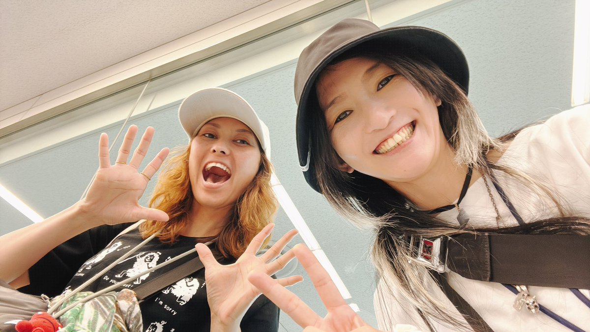 xxRyoAramakixx's tweet photo. 東京ただいまー！！！！

与那国島の皆様、与那国で出会った皆様ふがらっさー！！！ https://t.co/kSjKw4Abtm