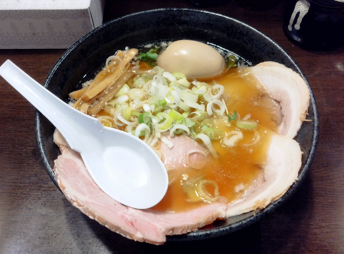 Acid_Moss's tweet photo. 二駅くらい歩いたラーメン https://t.co/9PcXMlTO9h
