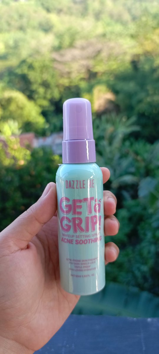 maritsa_sonta's tweet photo. @unicefess Preloved setting spray dazzle me acne shooting. Exp masih lama 2028. Masih 95%. 27K aja https://t.co/VDQsJFcuuQ