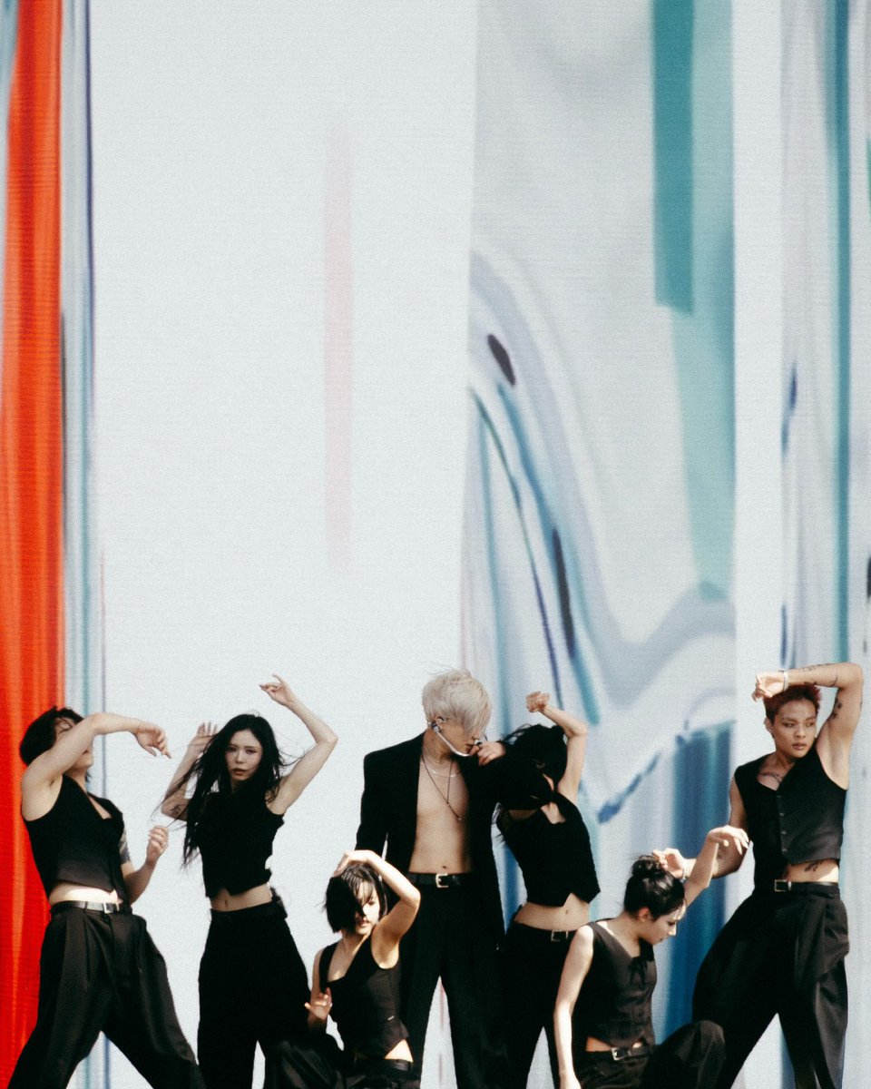 like_718's tweet photo. 포토그래퍼가 찍은 bst 사진인데 넘 좋다
https://t.co/wkxlT25c7H https://t.co/Aspvp71NSq