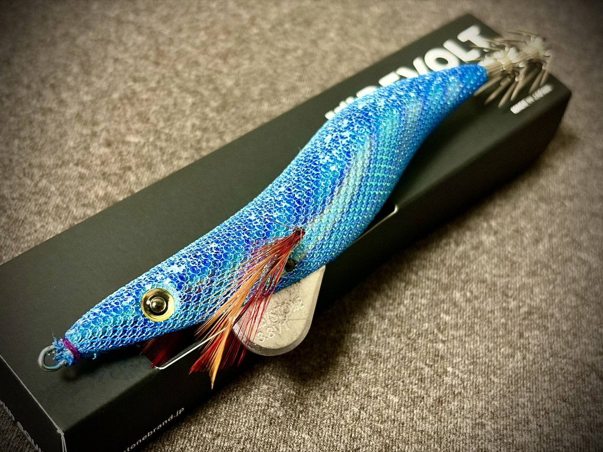 tk640xxx's tweet photo. さあ!サーフだぁー!!
と、思ってましたがこのタイミングで頼んでたブツが届く、、、
#受注生産限定カラー
#Keyston #EGISHARP #REVOLT https://t.co/tJ5jtTr4YG