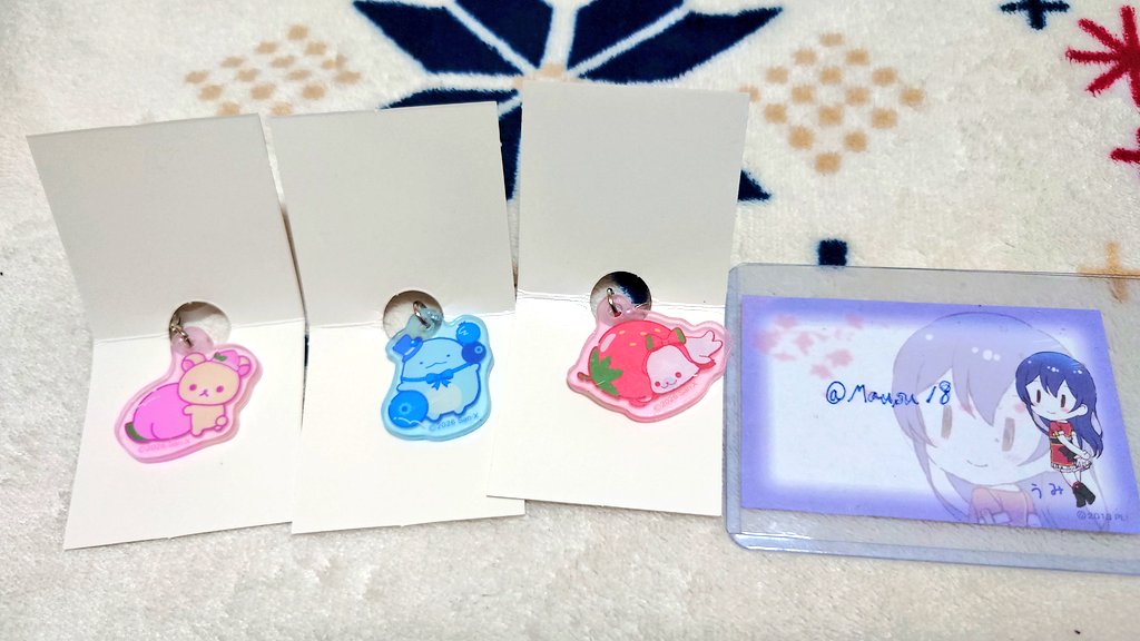 Mausu18's tweet photo. 【交換】サンエックスユニバース　サンエックス　アクリルキーホルダー　マーカーチャーム��DAISO　

『譲』画像1、2枚目

『求』モノクロブー：証明写真風ステッカー、マーカーチャーム

郵送または横浜駅周辺での手渡しとなります。
よろしくお願いいたします。 https://t.co/vmesq3bmeI