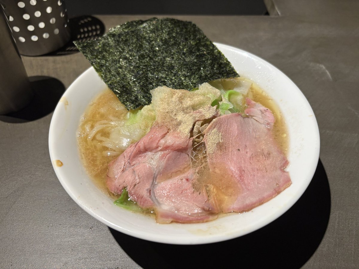 Empty_bullet_'s tweet photo. 7/7
「北海道家系ラーメン 蒼武家」

限定
[塩家系ラーメン] https://t.co/r565jsVSZ1
