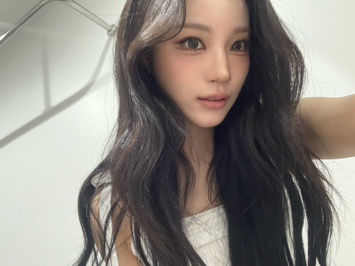 myyeju's tweet photo. 260707 @/welcometoyezoo 인스타그램

훔😽

#아이칠린 #예주 https://t.co/yvMSJzxH5V
