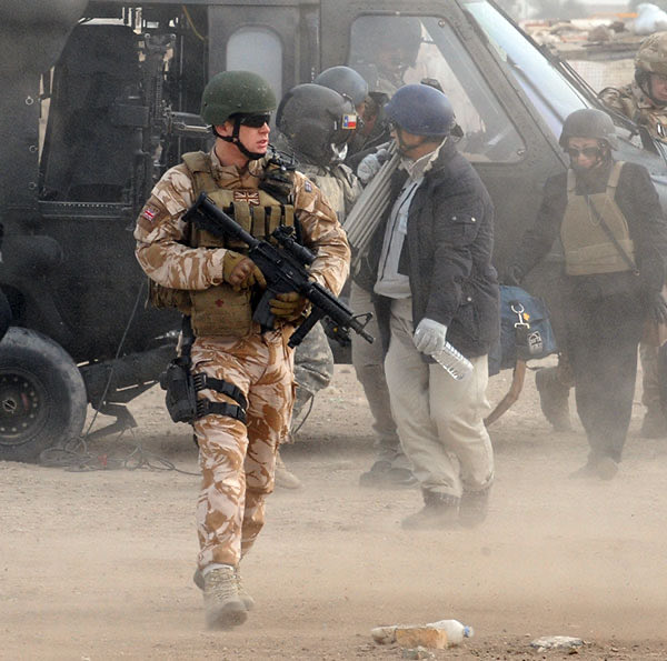 AFVRec_'s tweet photo. @DruganBogdan @Remnantize @cecilie0019 Looks more like RMP Close Protection Unit I think (pic attached). Most UKSF pics I’ve seen of them on Op Telic show them wearing US DCU rather than DDPM. https://t.co/gv0BSxqFg3