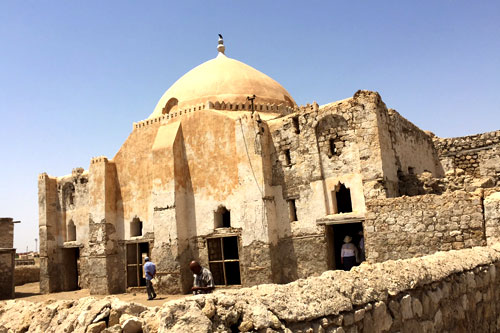 SudaneseCulture's tweet photo. Islamic Architecture. Suakin Island Ruins, Red Sea, Sudan

#SudanseCulture 
#ثقافة_سودانية https://t.co/w6Z66QVSoU