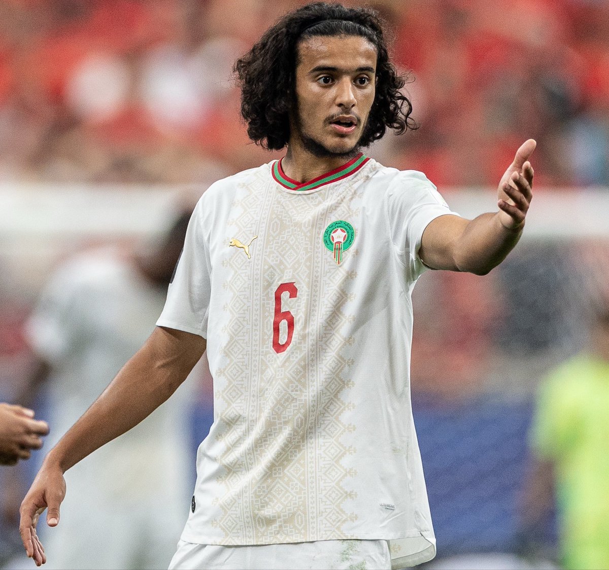 LionTimes_'s tweet photo. 🇲🇦❤️ Ayyoub Bouaddi,

Dans 2 jours, tu représenteras tout un peuple en quart de finale de Coupe du Monde.

Ne laisse personne te distraire. Ignore le bruit, les rumeurs et les médias qui cherchent à créer des polémiques.

Reste concentré, joue avec ton cœur et profite de chaque seconde. Le Maroc est derrière toi, aujourd’hui plus que jamais.

Dima Maghrib. 🦁🇲🇦