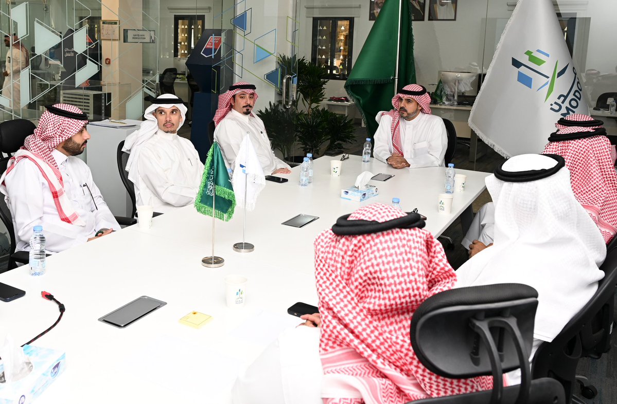 AsharqiaChamber's tweet photo. بحثت الهيئة السعودية للمدن الصناعية ومناطق التقنية “مدن” مع لجنة الضيافة بغرفة الشرقية، خلال لقاء عُقد اليوم بمقر الهيئة، بحضور مدير عام القطاع الشرقي م.علي الخشان، ورئيس اللجنة محمد العرفج، الموضوعات ذات العلاقة بالقطاع، وفرص التعاون المشترك التي تسهم في تطويره وتعزيز نموه https://t.co/7dbNhOxSkf