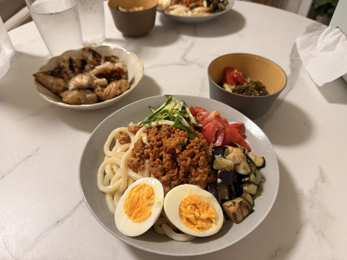 79_tabasco's tweet photo. 冷やしゴマだれ坦々麺作ってくれた🤤
さっぱり美味しい🤩

感謝🙏🙏🙏 https://t.co/WUaJVAv7Iw