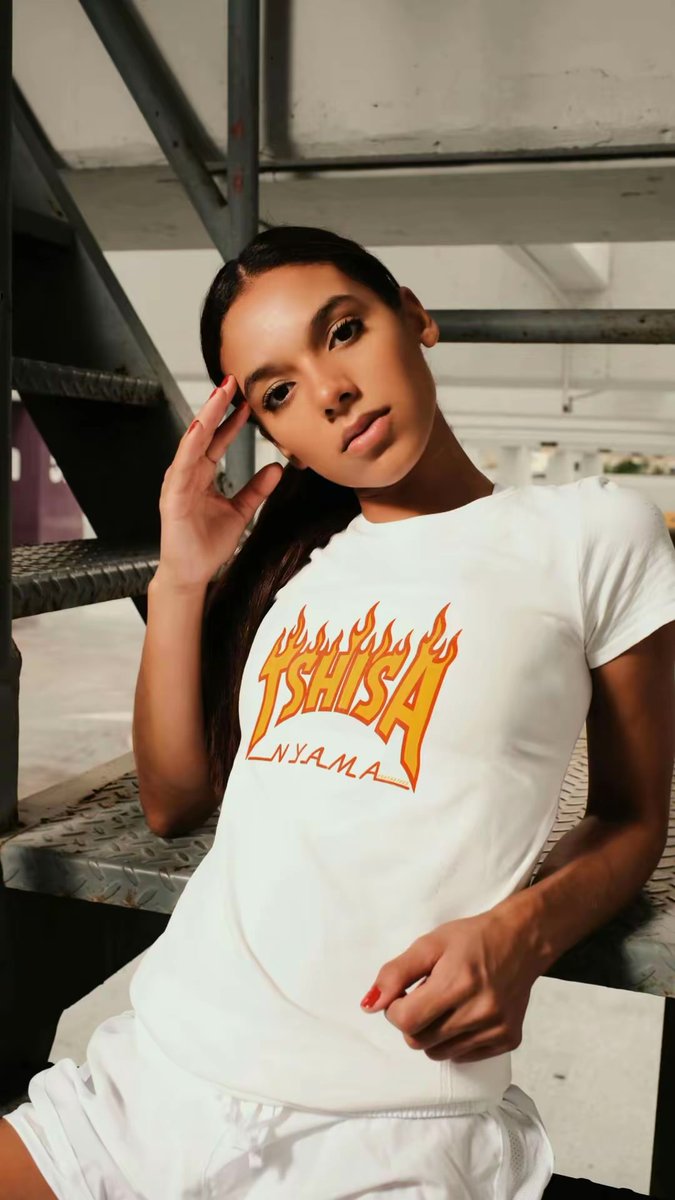 OnsIsFantastees's tweet photo. 🇿🇦 How South African are you… really?

If you’ve ever dunked a rusk, fired up a braai, spent a December in Durban, or still call traffic lights “robots”… these tees are for you.

Which one are you wearing first? 👇

🌍 SA Born. Worldwide Worn.

#Fantastees #SouthAfrica #SAFFA https://t.co/MvtQ80yAtB