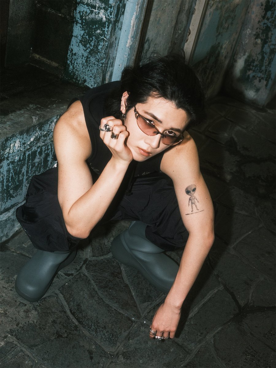 oneoreight__'s tweet photo. #RYOTA

ONE OR EIGHT 1st EP "EN-GÏNE" Pre-Release Single

◤ YANKEE SQUAT 🏍️🤬◢

🗓️ 2026.07.15 (JST) RELEASE

▼「YANKEE SQUAT」Pre-save / Pre-add
🔗  https://t.co/ouCaEuM1cP

#ONEOREIGHT #1OR8
#YANKEESQUAT
#EN_GÏNE🫀 https://t.co/iAXdbH3BcE
