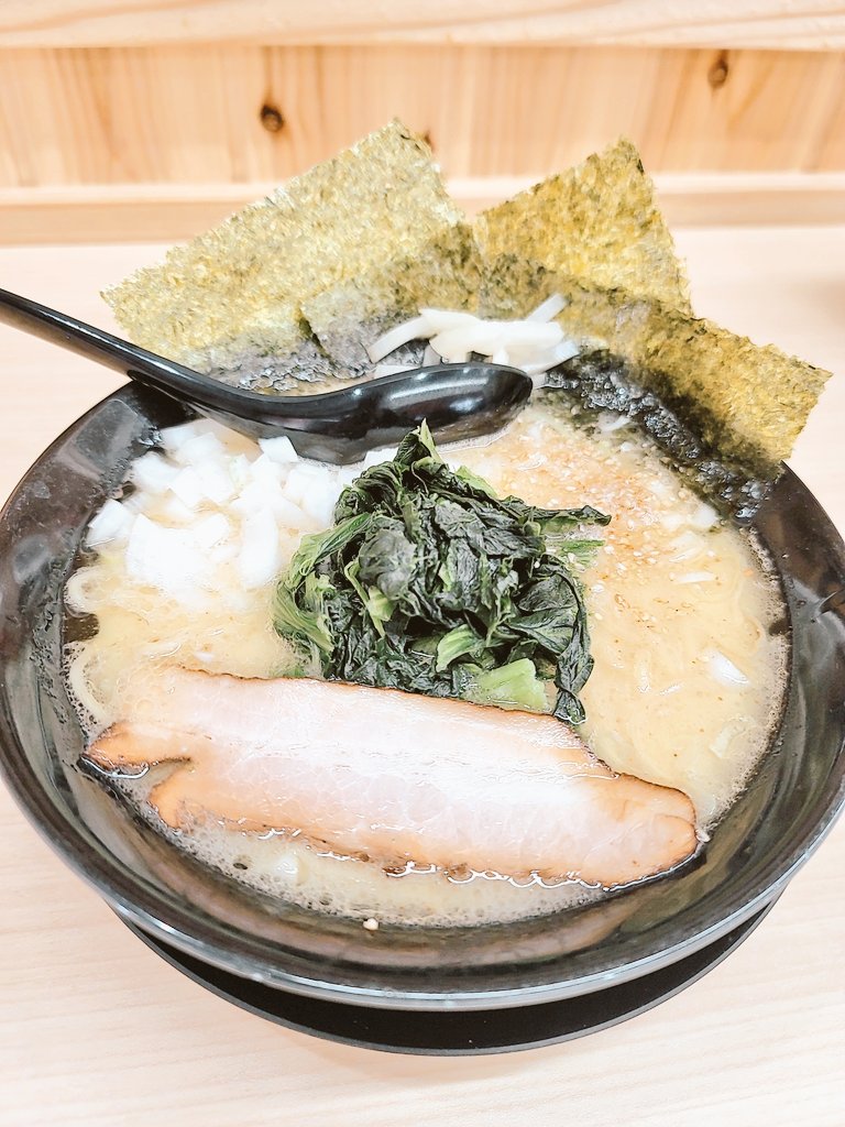 今日はマイホが休みだったので、家系ラーメン食べに行ってきたよ🤣バリ