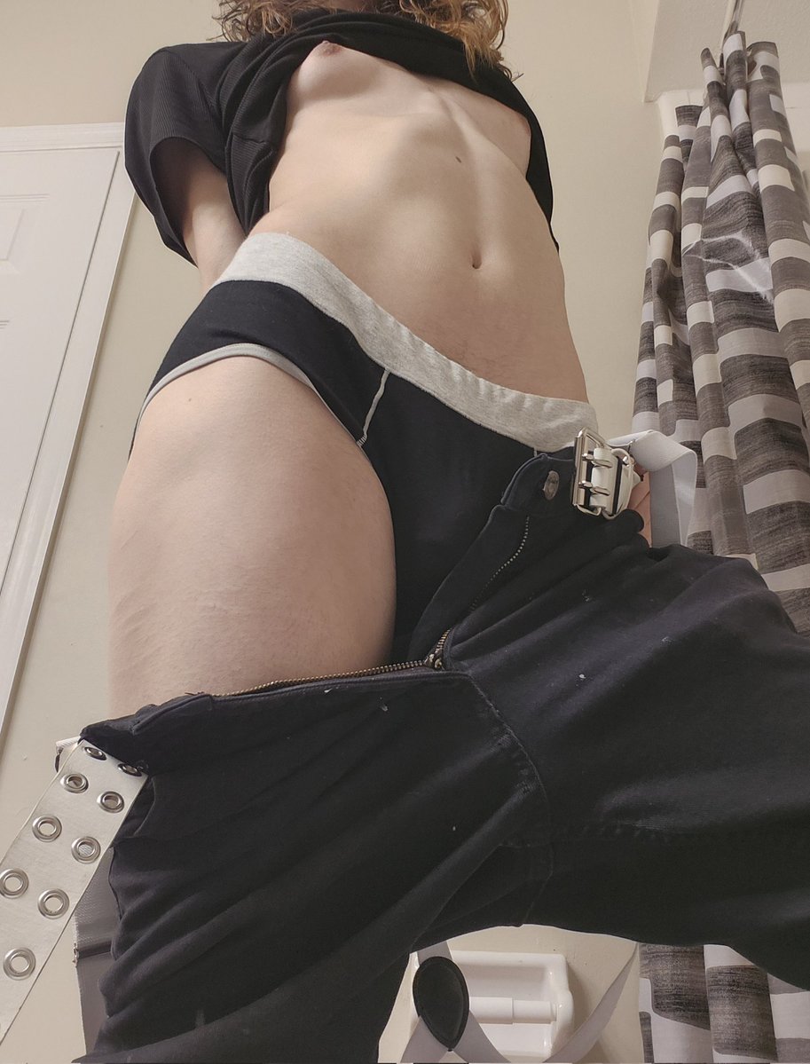 Roomba_Queen's tweet photo. If there is bait I will be there to take it ♡ https://t.co/voLoMg7atw