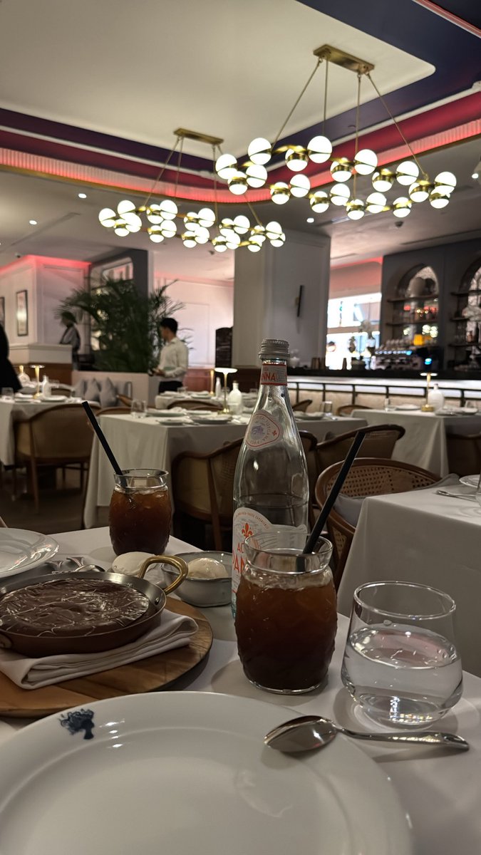 1cllx_0's tweet photo. احلى ديت مع صديقت عمري يارا 🥹❣️. https://t.co/AdmKyK8dWD