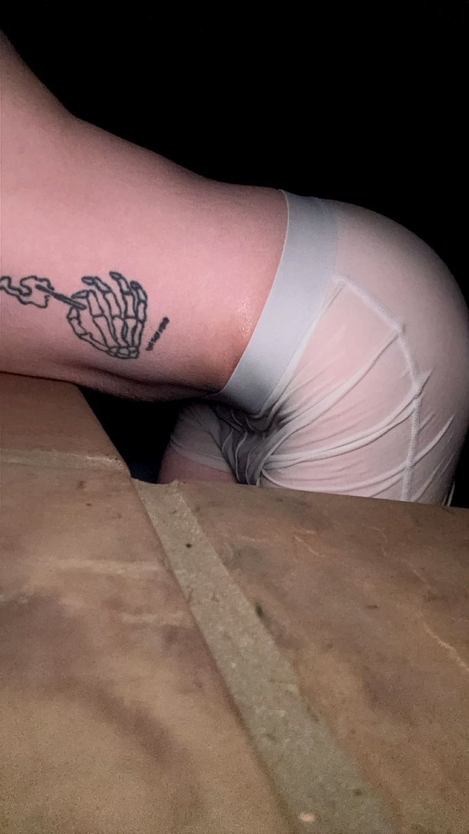 burgziejean's tweet photo. just some random drops 

#gay #follow #underwear #undies #nsfwtwtًً #bulge #see https://t.co/tbtENPNSQ0