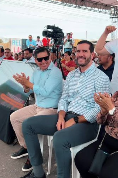 JacoboG_Ecu's tweet photo. Para los candidatos camuflados vendidos a Noboa en estas elecciones:
Cuando las barbas de tu vecino veas cortar, pon las tuyas a remojar.
Todos son prescindibles para la oligarquía. https://t.co/hpFZ2mHd5C