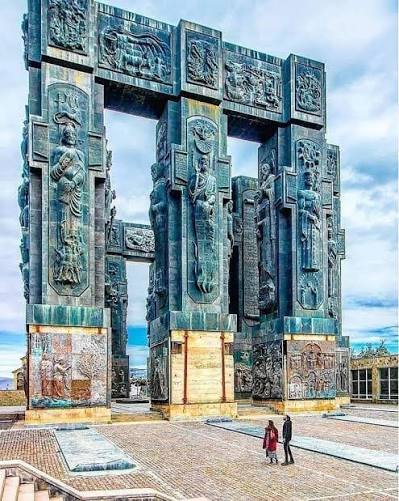 TheProjectUnity's tweet photo. If you needed a reason to visit Tbilisi, Georgia…

How about The Chronicles of Georgia?

A colossal monument so surreal it looks like it was pulled straight out of The Lord of the Rings.

It’s one of the most jaw-dropping places almost nobody seems to talk about. https://t.co/YufHr0e0cB
