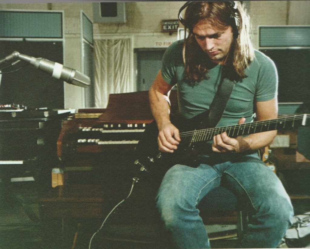 DarrenLCompton's tweet photo. 101 Favorite Guitar Solos
#4 - Time - Pink Floyd
Guitarist: David Gilmour
1973
Video in Comments
#favoriteguitarsolos #pinkfloyd #TheDarkSideOfTheMoon #davidgilmour #classicrock #Guitar #guitarsolo #guitarlife #dailycountdown https://t.co/Cc7LYOWG5S