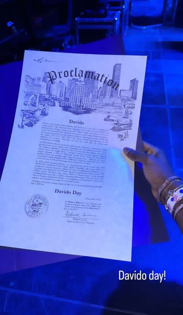 AnjikwiMaina's tweet photo. Today is Davido’s day in the city of Houston, Texas.🇺🇸 July 7th .

Happy Davido’s day everyone ❤️🐐 https://t.co/6bgSn1Foj6