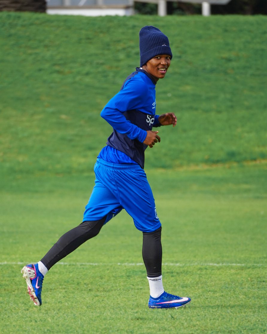 CapeTownCityFC's tweet photo. 𝑻𝒉𝒆 𝒘𝒐𝒓𝒌 𝒄𝒐𝒏𝒕𝒊𝒏𝒖𝒆𝒔 🤝 https://t.co/pLo733iF9h