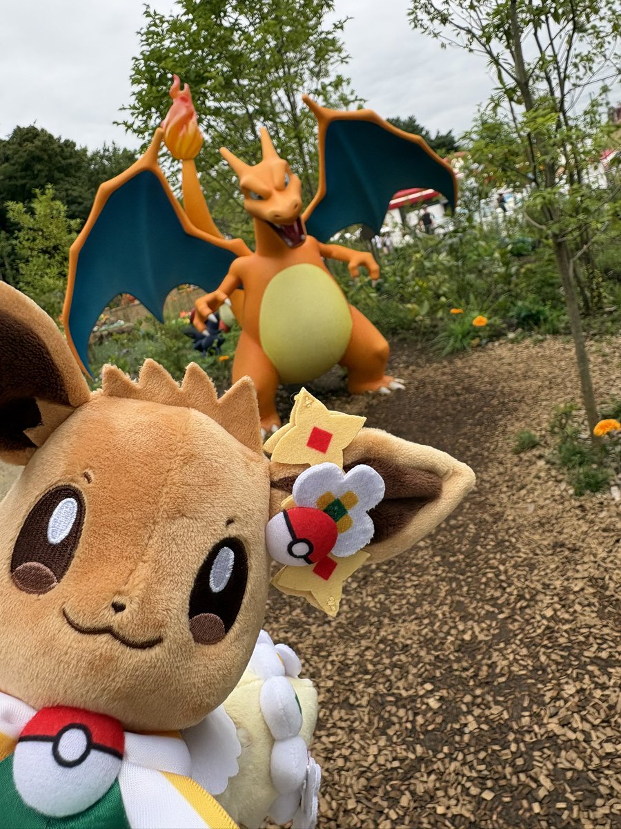 ST_ikt's tweet photo. わずでした！！ほんとに充実してた！
充電死にかけなので残りは今度🫶
ピンズも交換いただけて本当にありがとうございました😭😭可愛い😭😭 https://t.co/ZdM6t0LaTf