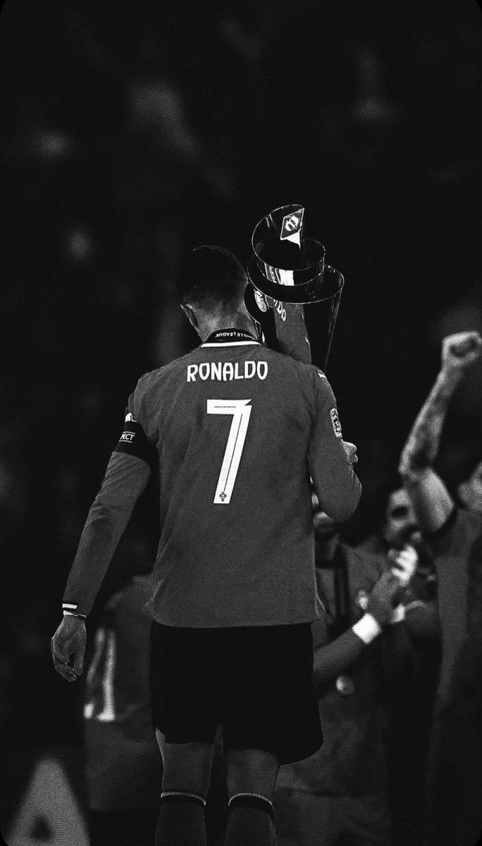 JoaoSalt's tweet photo. Um verdadeiro inspirador de gerações.

Sempre exigimos muito a quem demasiado nos dá, porque queremos sempre mais.
Nunca foi só sobre futebol, mas sim sobre humanismo, sobre humildade e sobre representar, como poucos, aquilo que é ser português.

Obrigado capitão. 🇵🇹 https://t.co/B4p7lkWZJc