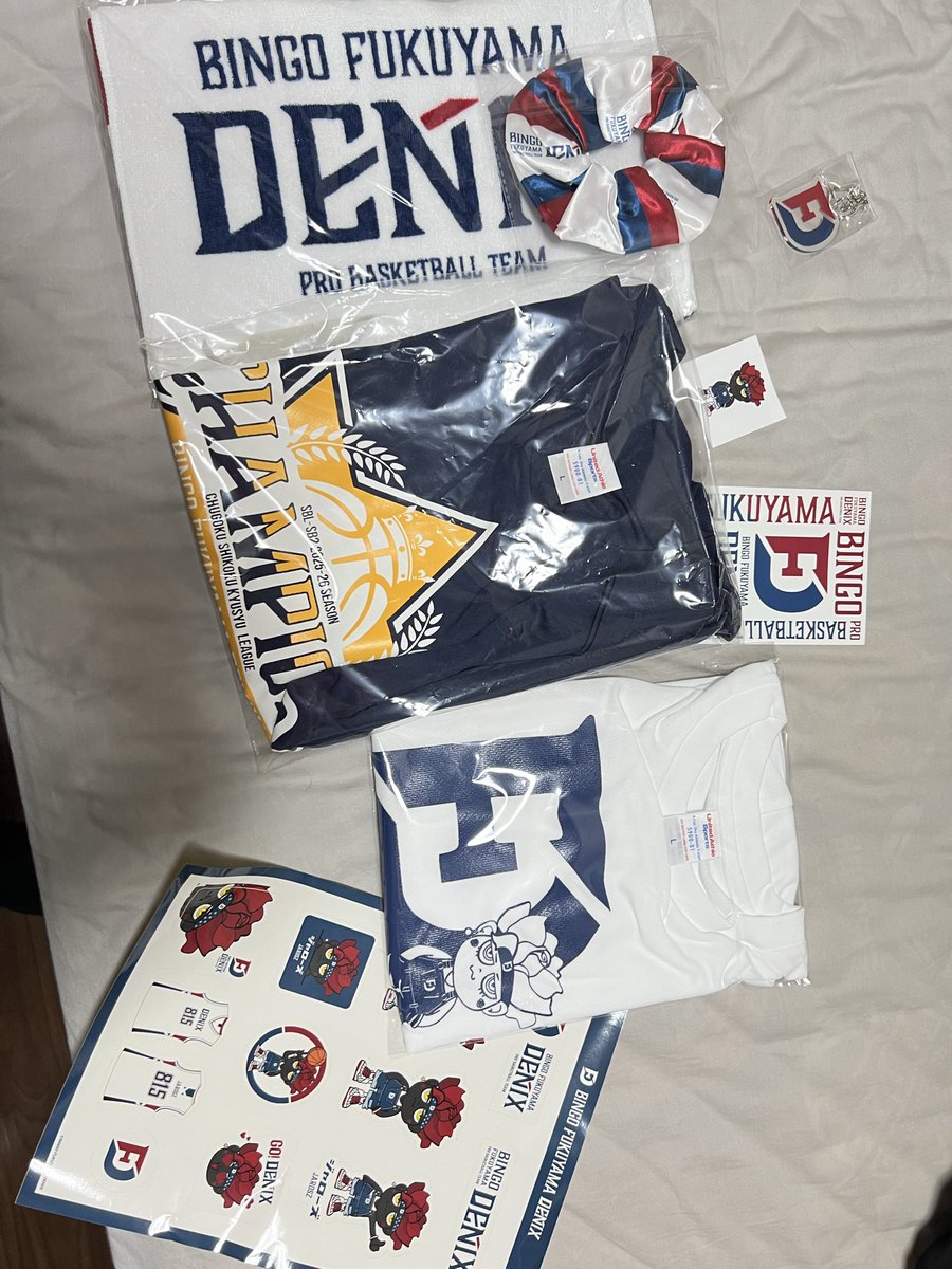 KT24807776's tweet photo. びんご福山デニックスのファンクラブの特典が届いた！！

昨年のリーグ優勝Tシャツと福山開催時のオリジナルTシャツも同封！！

選手のユニフォームはやっぱり作るのに時間かかって別で来るのかな？
楽しみ！！ https://t.co/O3Z9iJcMen