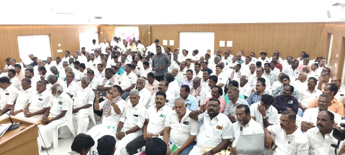 pgbgobi's tweet photo. கழக பொதுச்செயலாளர், தமிழ்நாடு முன்னாள் முதலமைச்சர், புரட்சித்தமிழர் மாண்புமிகு திரு.எடப்பாடி கே.பழனிசாமி அவர்களின் மேலான ஆணையின்படி,

சேலம் புறநகர் (ம) சேலம் மாநகர் மாவட்ட அண்ணா தொழிற்சங்கம் மற்றும் இணைப்பு அண்ணா தொழிற்சங்கங்களின் மாபெரும் ஆலோசனை கூட்டம் நடைபெற்றது.!

#ADMK_SLM https://t.co/rMv3H1BqTQ