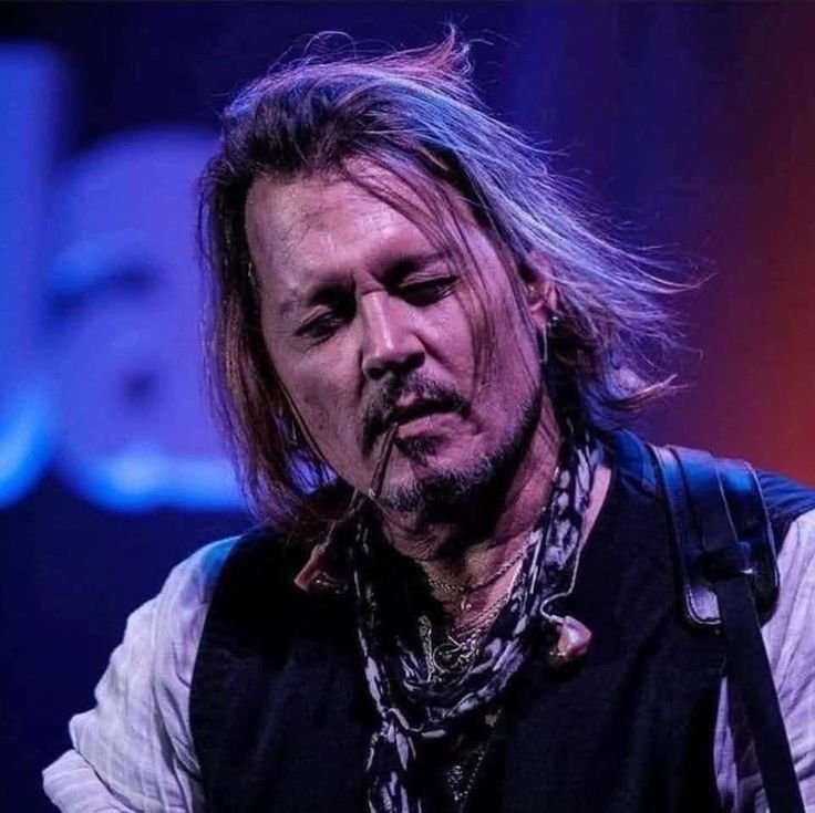 jdepp_icon's tweet photo. When passion speaks, words become optional. 
The greatest performances come from those who pour their heart into every note, not for applause, but for the love of the craft.

What speaks to your soul the most?
A. Music 🎸
B. Passion ❤️
C. Dedication ✨ https://t.co/VPzq4ViRNJ