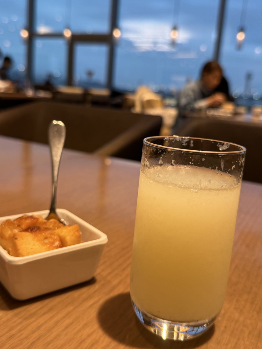 oidenatte's tweet photo. ブレイクタイム☕️
#haneda
#ラウンジ https://t.co/5rjOH2ejuE