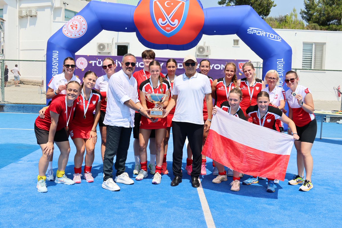 TurkHokey's tweet photo. Poland were crowned champions of the EuroHockey U16 5s Championship Girls 2026! 👏🏻🇵🇱

The medals and championship trophy were presented by Turkish Hockey Federation President Mustafa Çakır and Nazif Emre Kıldırhıcı, Alanya District Director of Youth and Sports. 🏑🇹🇷 https://t.co/iodaOTVxt2