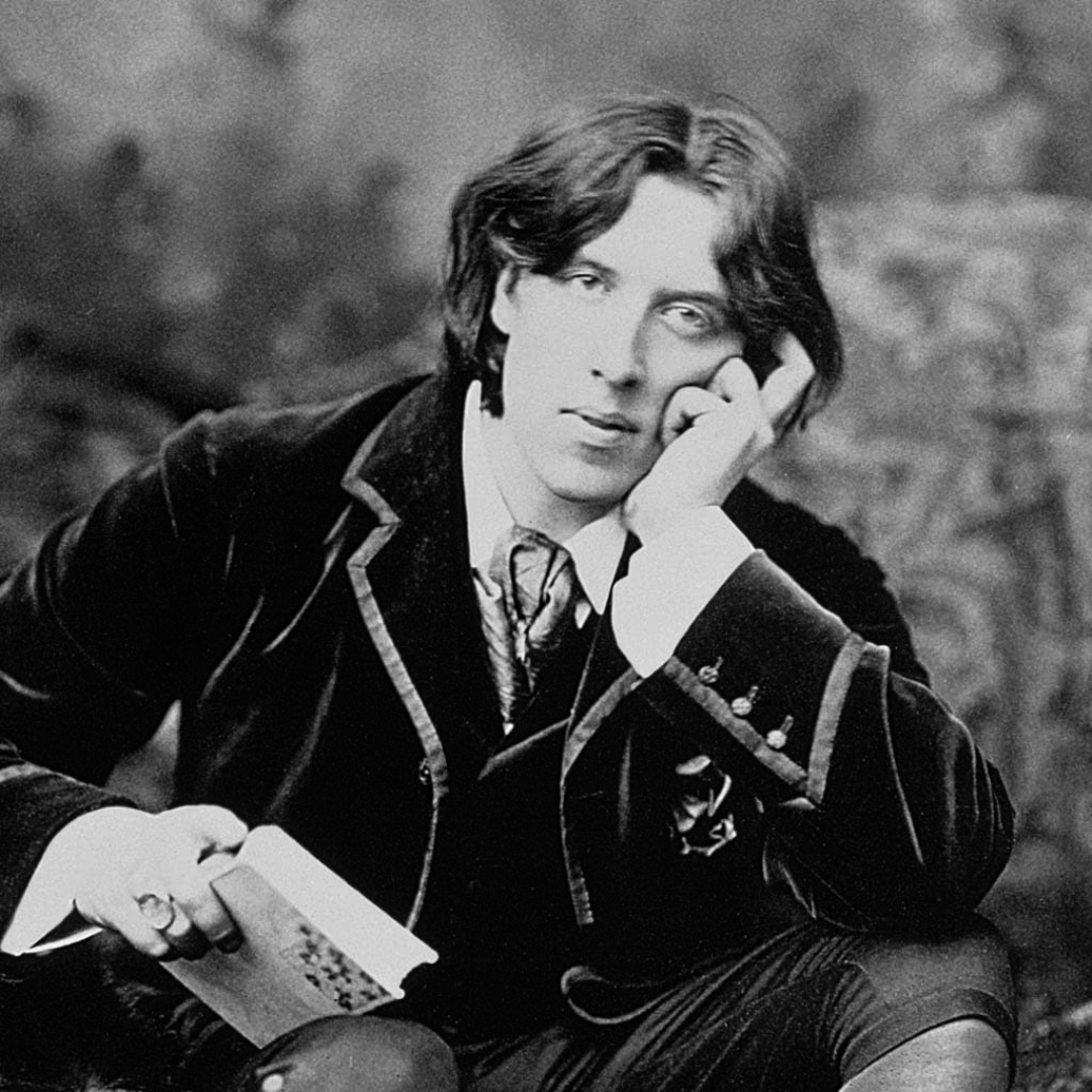 philosophors's tweet photo. “Yes: I am a dreamer. For a dreamer is one who can only find his way by moonlight, and his punishment is that he sees the dawn before the rest of the world.”

— Oscar Wilde https://t.co/X0OKYgEodS