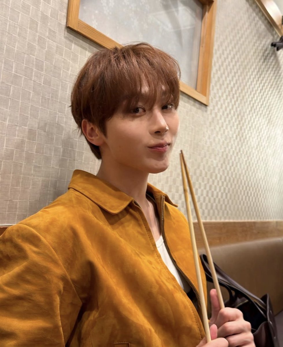 mznxmcmzn's tweet photo. 이런씨좆......   군대가지말고한동동딘유닛이나내
유닛컨셉추천드릴게요
월간남친
좋은남쟈없냐
남쟈소개시켜줘야쥬
네가못만나는남쟈내가만날수있지ㅋㅅㅋ https://t.co/LbQtyqSEZy