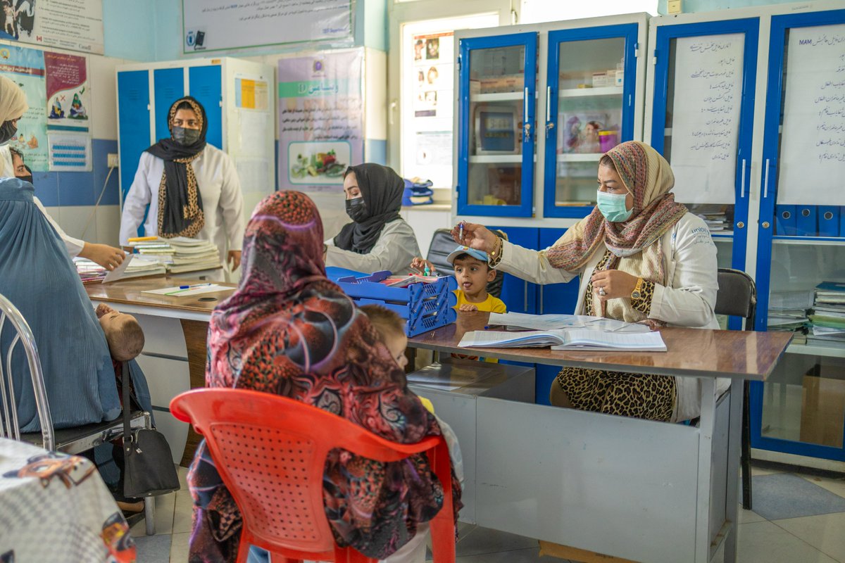UNICEFAfg's tweet photo. Bringing lifesaving services closer to children and families.

Over 6.5 million people accessed essential health services through UNICEF-supported health facilities across all 34 provinces of Afghanistan.

Read more in our May Situation Report:
https://t.co/THH2xYT4it https://t.co/xHtVmXrmDU