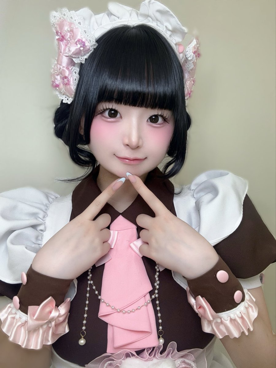 maid_Miel's tweet photo. どーなちゅ、たべる？🍩 https://t.co/IaNu4FUwBY