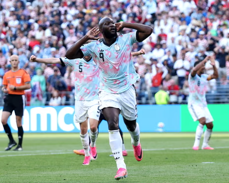 FootballTalkHQ's tweet photo. 🗣️ Croatian commentator at USA-Belgium full-time: 

"Belgium have won, but let's wait, maybe tomorrow morning when we wake up, a call from the White House comes in.." https://t.co/8Puxj6vr4c