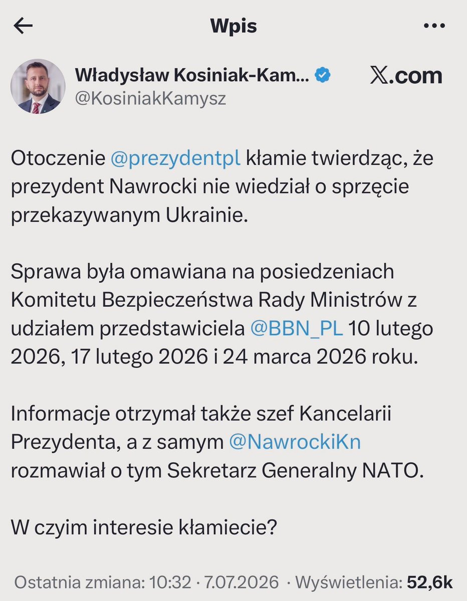 Morgenstern616's tweet photo. Czy ma Krakowskim Przedmieściu poza białymi woreczkami zażywają mefedron? https://t.co/vk6Jg95jMB