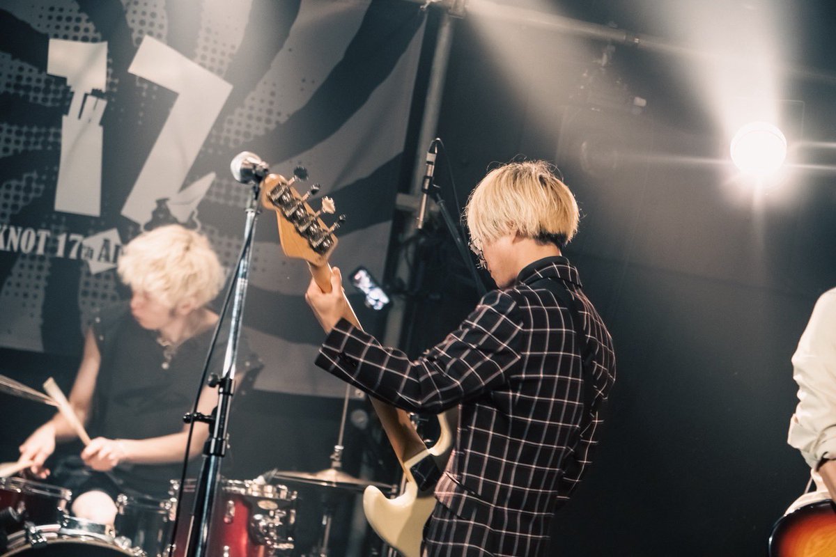 drums_kuro's tweet photo. ・7/5(日)豊橋club KNOT
Épanouir
素敵な写真を頂きました、ありがとうございます♪
最高の誕生日になりました🎂
次回のFUNNYARCライブは
・7/19(日)勝幡祭り
・8/13(木)豊橋club KNOT
・8/14(金)滋賀 彦根COCOZA
📷@ys_designwoner_
#FUNNYARC
#ドクターじゃないよドラムだよ https://t.co/W1KOcrCp3u