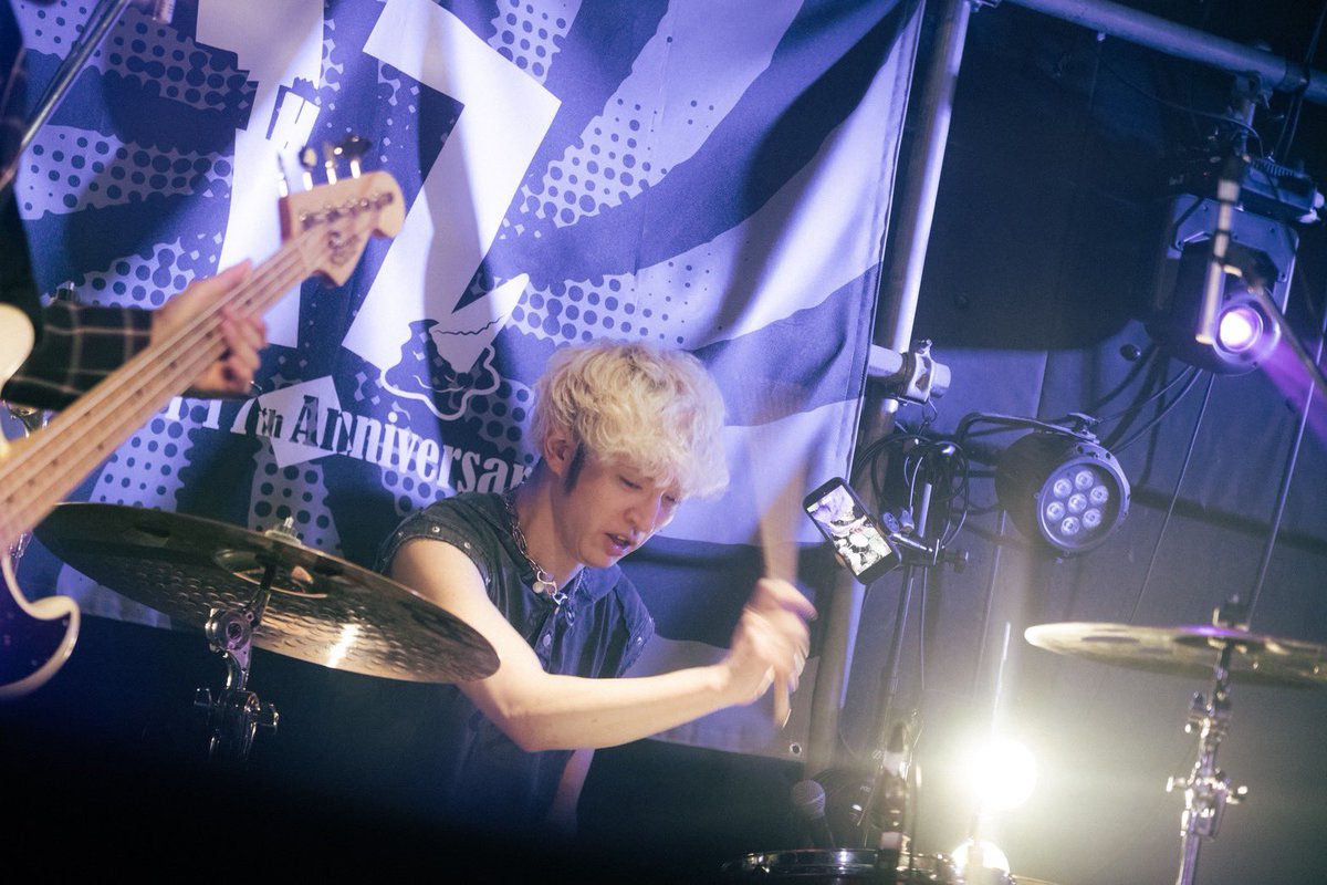 drums_kuro's tweet photo. ・7/5(日)豊橋club KNOT
Épanouir
素敵な写真を頂きました、ありがとうございます♪
最高の誕生日になりました🎂
次回のFUNNYARCライブは
・7/19(日)勝幡祭り
・8/13(木)豊橋club KNOT
・8/14(金)滋賀 彦根COCOZA
📷@ys_designwoner_
#FUNNYARC
#ドクターじゃないよドラムだよ https://t.co/W1KOcrCp3u