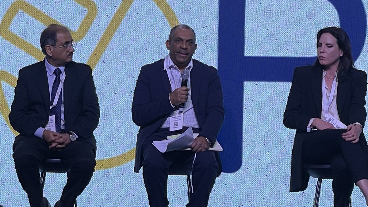 menarports_rail's tweet photo. Pillay notes that modern rail systems are not only about technology. Developing local skills and investing in people is critical to creating lasting value and ensuring the long-term sustainability of rail operations.

#AfricaRail  #MenarPortsandRail #ReindustrialiseSA https://t.co/3i5RabyZtH