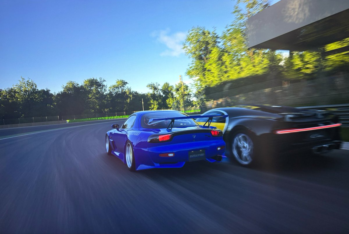 ha36_m's tweet photo. #7月7日はセブンの日 
グランツーリスモ7内のRX7だけど……
8オーナーでもやっぱり7はカッコイイ https://t.co/n5hEZZYJRU