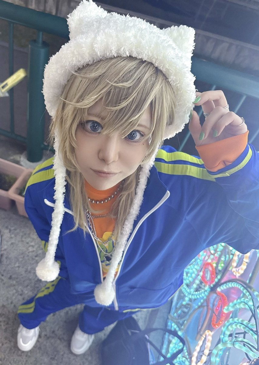 k_otA_'s tweet photo. cos/🌈🕒

はぴば〜˚✧₊⁎🔫
だいすき！ https://t.co/bLavUW8M0r
