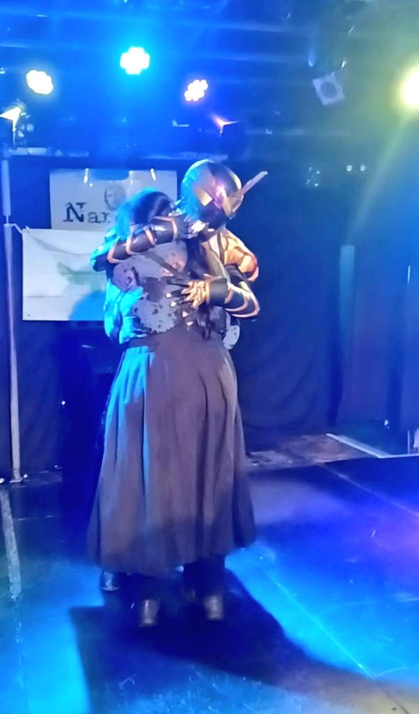 tsukiya_fff's tweet photo. 4枚だけだと思った？チェキ会大惨事なのよ。あとヒノタマはいいぞ。 https://t.co/1f0lmEpEkr
