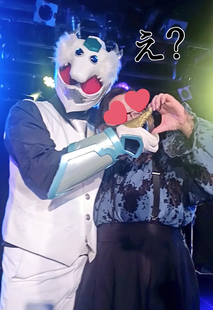 tsukiya_fff's tweet photo. 4枚だけだと思った？チェキ会大惨事なのよ。あとヒノタマはいいぞ。 https://t.co/1f0lmEpEkr