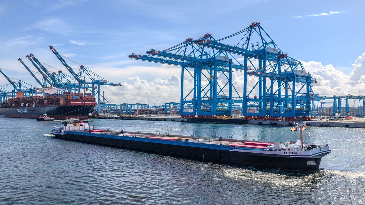 cinea_eu's tweet photo. #ProjectInFocus #EU #HorizonEU #Transport
👏A major milestone for @MagpiePorts with an inland vessel successfully completing an autonomous voyage between terminals in the @PortOfRotterdam 
🚢A step towards smarter and more resilient inland shipping!
🔗https://t.co/wED619T3bA https://t.co/AwF1Kx2XGW