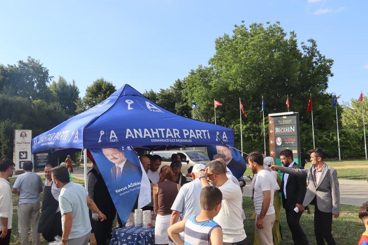 FikretAslanAP's tweet photo. Osmangazi İlçe Teşkilatımız ile birlikte Botanik Park’ta düzenlenen aşure programına katılarak hemşehrilerimizle bir araya geldik.

Muharrem ayının manevi ikliminde; paylaşmanın, bereketin ve kardeşliğin simgesi olan aşure etrafında gönüllerimizi buluşturduk. Birliğimizin ve beraberliğimizin daim olmasını temenni ediyor, programa emek veren herkese teşekkür ediyorum.