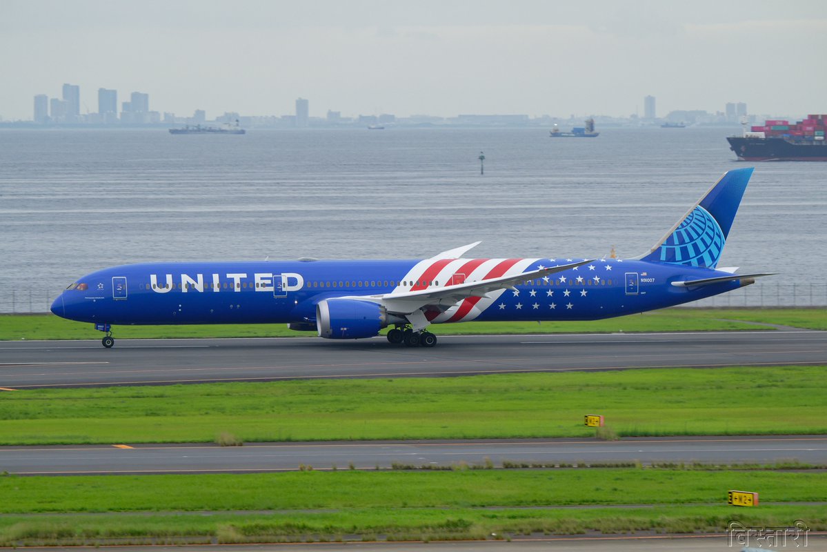 VNLK555's tweet photo. 2026.7.7 RJTT
七夕の日、ようやく会うことが出来ました。
何度目の正直だったのでしょう。
United Airlines (Stars and Stripes Livery)
B787-10 (N91007)

#羽田空港
#RJTT https://t.co/0n93ApDwNq